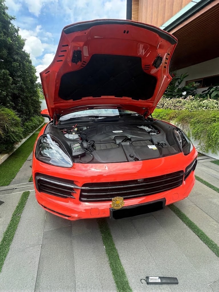 titan car battery 2